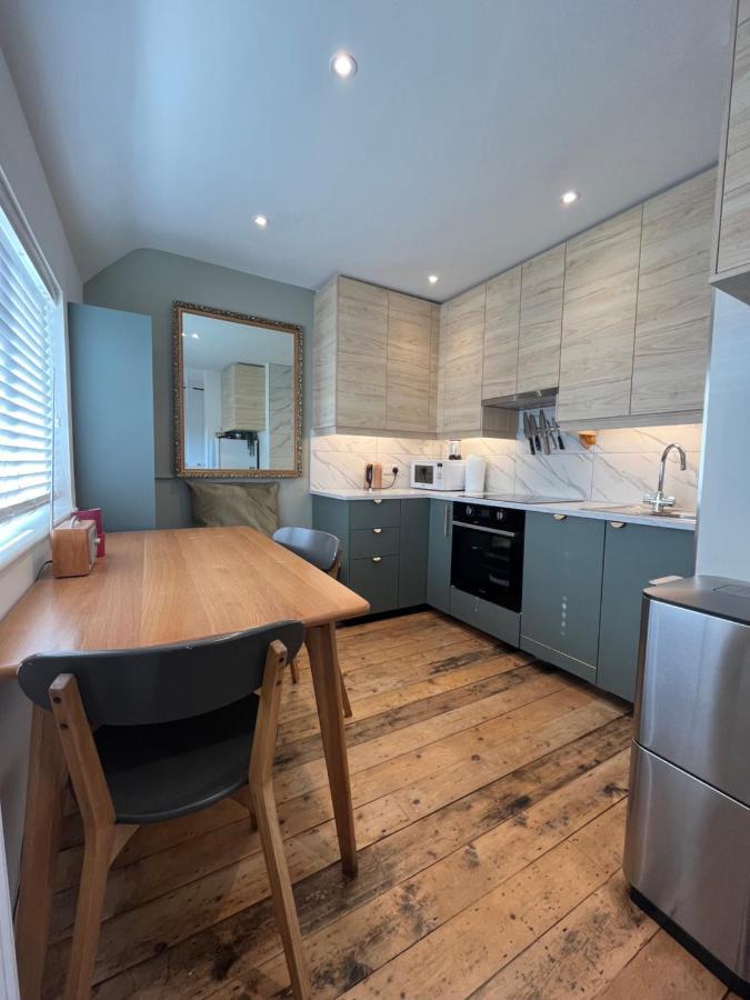 Red Brick House Apartment Yeovil Exterior photo